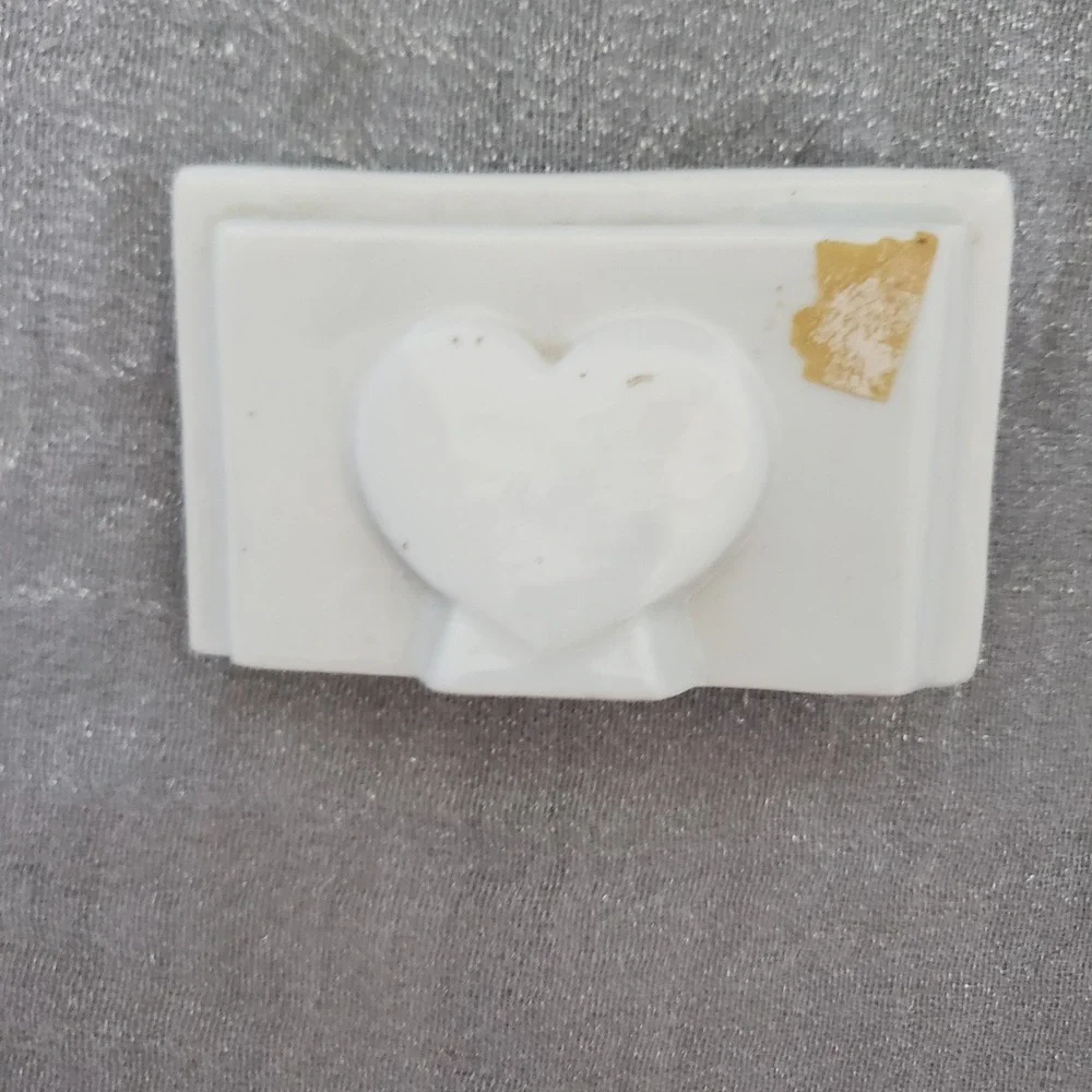 VTG Heart Shaped Porcelain Photo Frame Floral Pink White Lotus Design Desk Decor